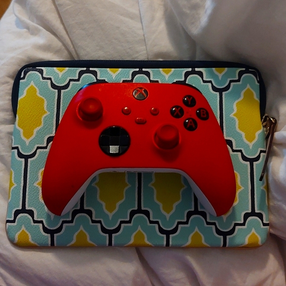 Kate Spade Clutch - Picture 9 of 10